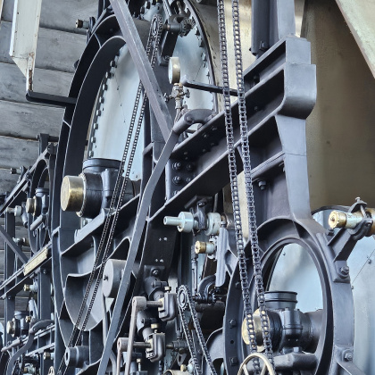 Historische Papiermaschine PM1